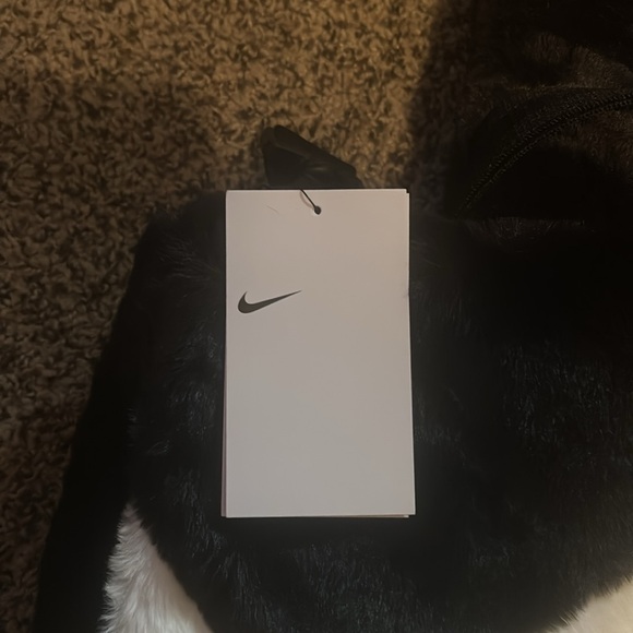 Nike Women Purse Nike Black Color. Double Handles to carry or use black straps. - Picture 2 of 4